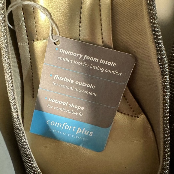 Brand new never worn - Picture 3 of 7